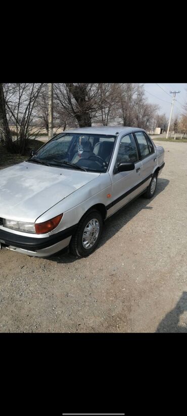 Mitsubishi: Mitsubishi Lancer: 1989 г., 1.5 л, Механика, Бензин, Седан