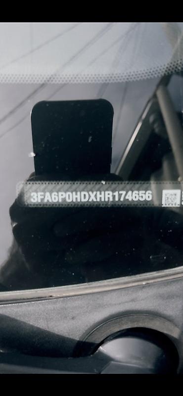 Ford: TƏCİLİ SATILIR Ford fusion SE 1.5 mühərrik İl :2016 restail-2017 Vin — 5