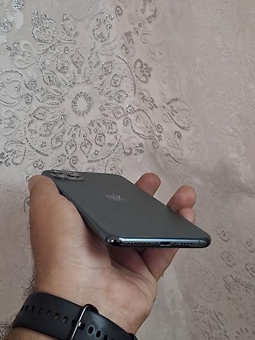 apple barter: IPhone 11 Pro Max, 64 GB, Black Titanium, Simsiz şarj, Barmaq izi, Face ID — 2