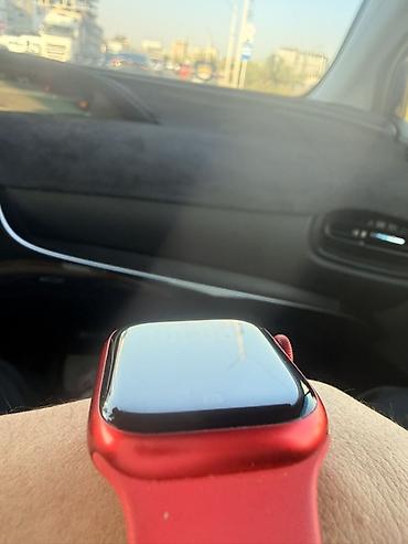 эйпл воч: Срочно продаю APPLE WATCH 8 SERIES ‼️ Цвет RED PRODUCT АКБ 100% Размер — 3