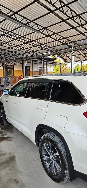 Toyota: Toyota Highlander: 2018 г., 3.5 л, Вариатор, Гибрид, Минивэн — 8