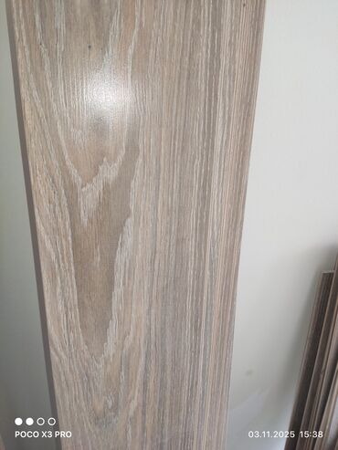 Döşəmə: 30 kv laminat