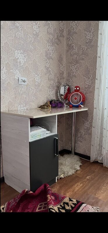 куплю офисное кресло: Компьютердик үстөлү, Текчелери бар