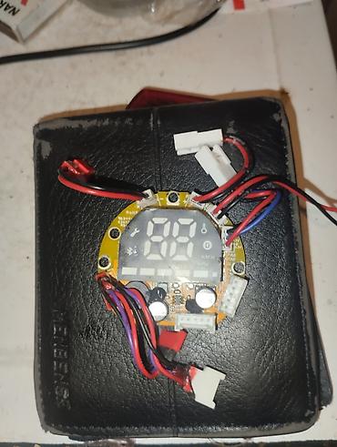 İşlənmiş Elektrik samokat 10", 751 - 1000 Vt, 36 - 45 km/s, Pulsuz çatdırılma lalafo.az -da İşlənmiş Elektrik samokat 10", 751 - 1000 Vt, 36 - 45 km/s, Pulsuz çatdırılma