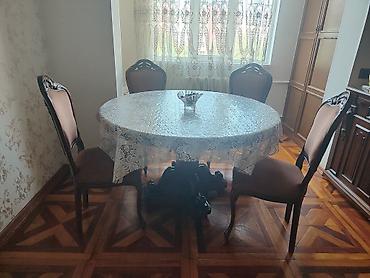 Oval masa dəsti satilir 6 oturacaq var Qiymət 450 azn Ünvan Yasamal