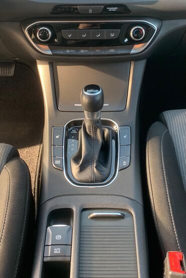 Hyundai: Hyundai i30: 1.6 l | 2017 il Hetçbek — 17