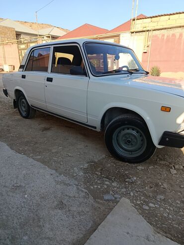 VAZ (LADA): VAZ 2107, ağ rəng, sedan kuzov. - Xarici görünüş: ağ boya, xromlu ön — 15