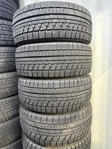 Шины: Шины 225 / 50 / R 17, Зима, Б/у, Комплект, Легковые, Япония, Bridgestone