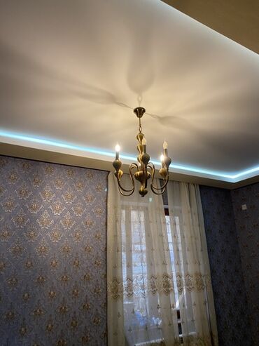 Həyət evləri və villaların satışı: Fərdi yaşayış evi, iki mərtəbəli, geniş həyəti və terraslı. Evin — 8