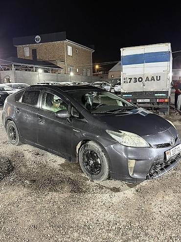 отдам в рассрочку: Toyota Prius: 2018 г., 1.8 л, Автомат, Гибрид, Хэтчбэк — 2