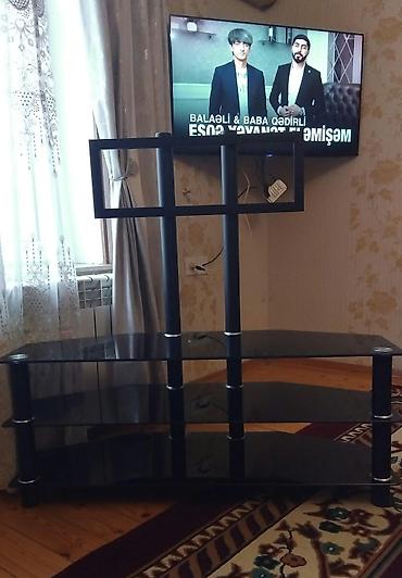 kunc ref: İşlənmiş, Künc Tv altlığı, Polkalı, Şüşəli — 1