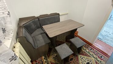 угловой кухонный стол: Комплект стол и стулья Кухонный, Б/у