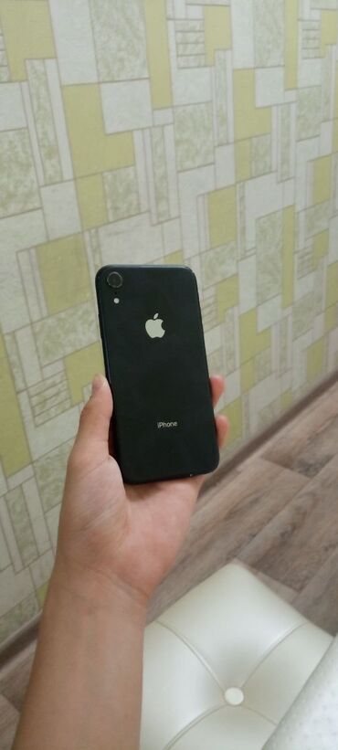 Apple iPhone: IPhone Xr, Б/у, 128 ГБ, Jet Black, Наушники, Чехол, Коробка, 100 %