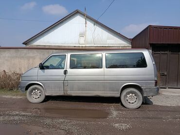 Volkswagen: Volkswagen Caravelle: 1995 г., 2.4 л, Механика, Дизель, Минивэн