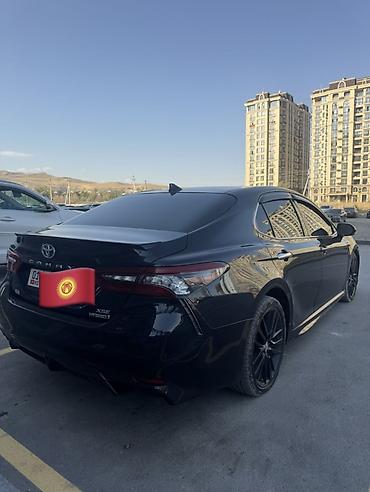44 2: Toyota Camry: 2021 г., 2.5 л, Вариатор, Гибрид, Седан — 4
