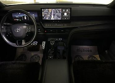 Транспорт: Toyota Camry: 2024 г., 2 л, Автомат, Гибрид, Седан — 4