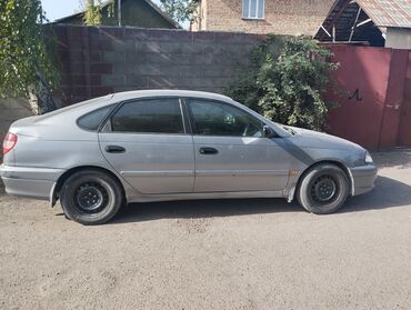 пасат машина: Toyota Avensis: 2002 г., 1.8 л, Автоматические, Бензин, Хэтчбэк