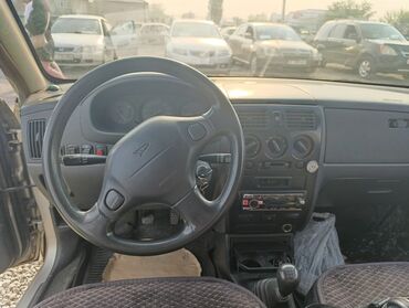 Daihatsu: Daihatsu Sirion: 2003 г., 1 л, Механика, Бензин, Хэтчбэк — 7