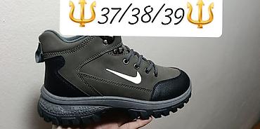 Ugg obuća: Ugg obuća 40, bоја - Crna — 11