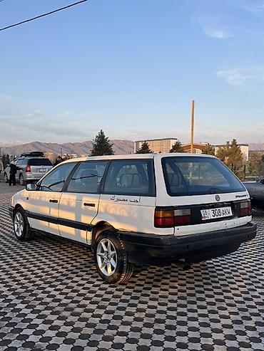 Volkswagen: Volkswagen Passat Variant: 1992 г., 1.8 л, Механика, Бензин, Универсал — 10