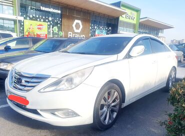 hyundai county: Hyundai Sonata: 2 l | 2013 il Sedan