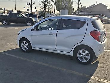 спарк автомобиль: Chevrolet Spark: 2016 г., 1 л, Вариатор, Бензин, Хэтчбэк — 4