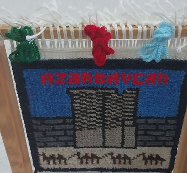 Hədiyyələr: Xalça toxuculuq dəsti – Azərbaycan motivli, əl işidir. Dəstdə ağacdan — 5