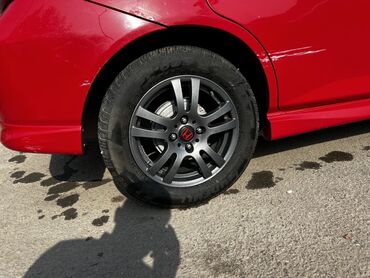 triangle шины: Куйма Дисктер R 15 Honda, тешиктери - 4