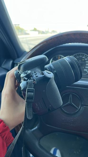 фото апарад: Камера Canon EOS 750D 

Комплект : 2 батарейки 🔋 
2 зарядника 
Караоке — 3