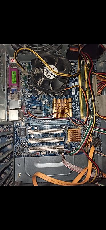 manitor komputer: Masaüstü keys satılır. Parametrlər: Intel Pentium E5300, 2GB RAM — 2