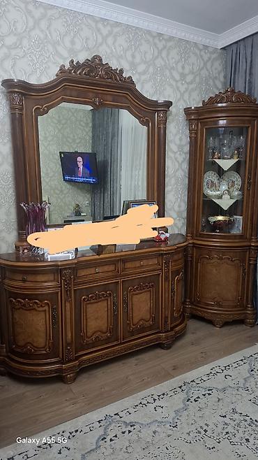 divan dəst: Klassik üslublu qonaq otağı üçün vitrinli bufet dəsti - Material — 1