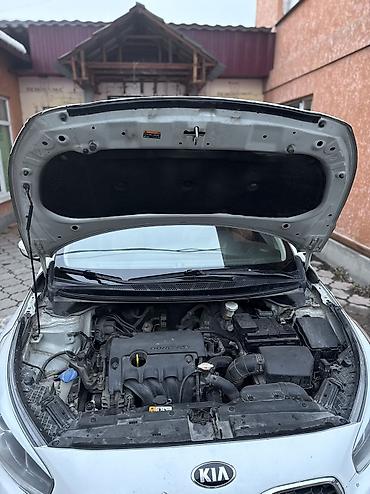 Kia: Kia Ceed: 2014 г., 1.4 л, Механика, Бензин, Универсал — 8