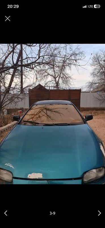 Mazda: Mazda 323: 1994 г., 1.5 л, Механика, Бензин, Хэтчбэк — 4