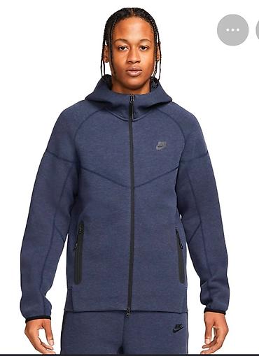 Флиска Nike. Размер М, на рост 180см, вес65кг. Носили 2 раза at lalafo.kg Флиска Nike. Размер М, на рост 180см, вес65кг. Носили 2 раза