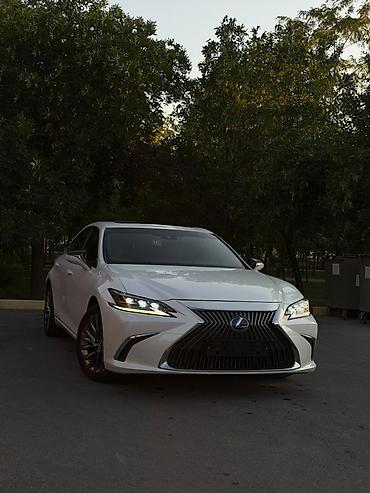 Lexus ES: 2020 г., 2.5 л, Гибрид, Седан