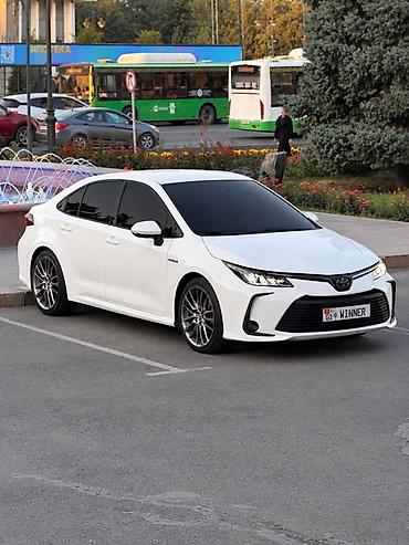 на камри 55: Toyota Corolla: 2022 г., 1.8 л, Вариатор, Гибрид, Седан — 9