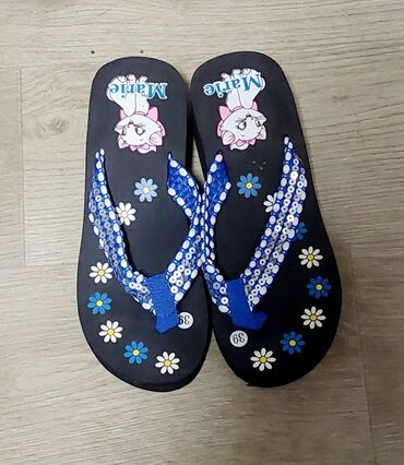 adidas papuce na platformu: Flip-flops, 37