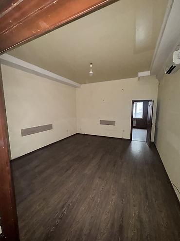 Аренда офисов: Сдается офис 180м2 2 этаж Отдельно стоящее здание Отдельный вход at lalafo.kg — 4 Аренда офисов: Сдается офис 180м2 2 этаж Отдельно стоящее здание Отдельный вход — 4