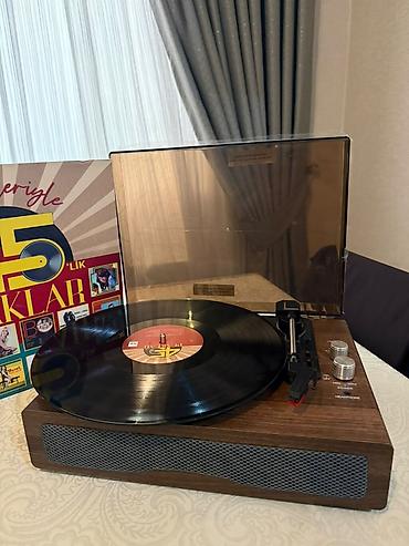 blu ray disk: Arxa ətrafında zədəsi var zavod ona gorə bu qiymət qoyulun Vinil — 3