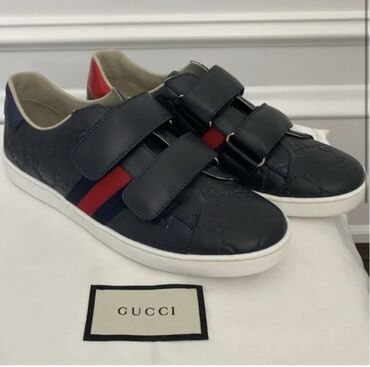 flo ayaqqabi: Original. Gucci. Bir fəfə geyinilib. 50 manat. 400 dollara alınıb