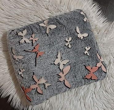 Ćebad i pokrivači: 🦄Dečije svetleće ćebe🦄 🦄Dimenzije-150*200 🦄Cena- 2000 din — 7