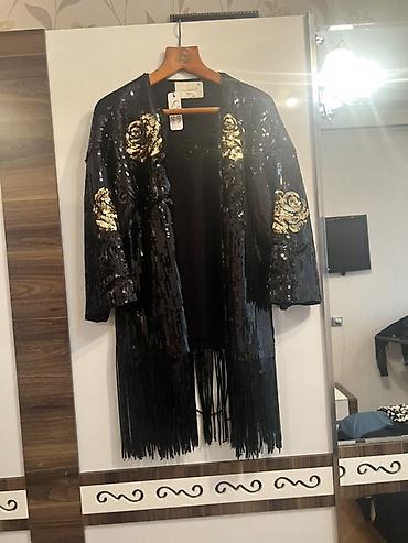 Şıq qadın kimono/jaket – qara rəngdə, tam örtülü parıltılı payetlərlə