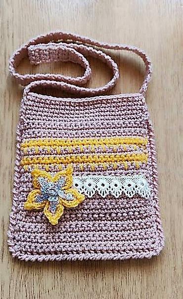 Другие товары для детей: Ищите подарок? Подарите вязаную сумочку девочке., Можно под — 10