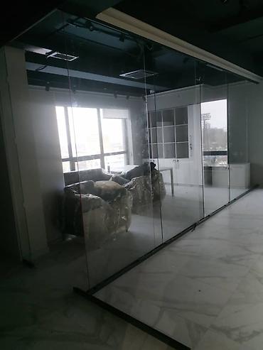 Перегородки на заказ: На заказ Цельностеклянная перегородка, Для офиса, Бронированное стекло, Монтаж, Демонтаж, Бесплатный замер — 9