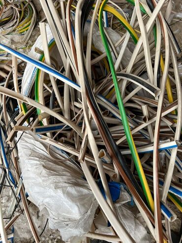 товары для дома: Продаем кабельные отходы пвх