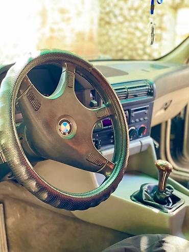 bud e9: BMW 5 series: 1989 г., 2.5 л, Механика, Бензин, Седан — 7