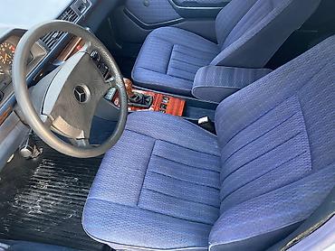 чекол машина: Mercedes-Benz E-Class: 1990 г., 2.3 л, Механика, Бензин, Седан — 10