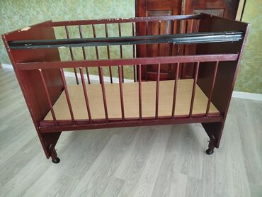 kredit metbex mebeli: Oğlan və qız üçün, İşlənmiş, Dördbucaq, Beşik, Dəstsiz, Matrassız, Yellənmə mexanizmsiz