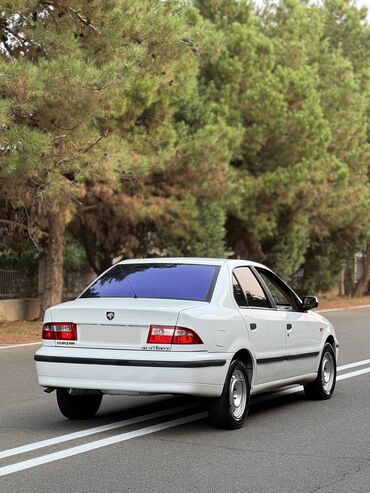 Iran Khodro: Khazar LX sedan - Kuzov: 4 qapılı sedan, ağ rəng - Mühərrik: önqapot — 6