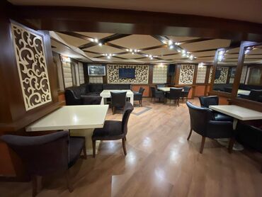 Restoran, kafelər: İçəri şəhər metrosunun yaxınlığında, 360 kv sahəsi olan (yarızirzəmi — 2